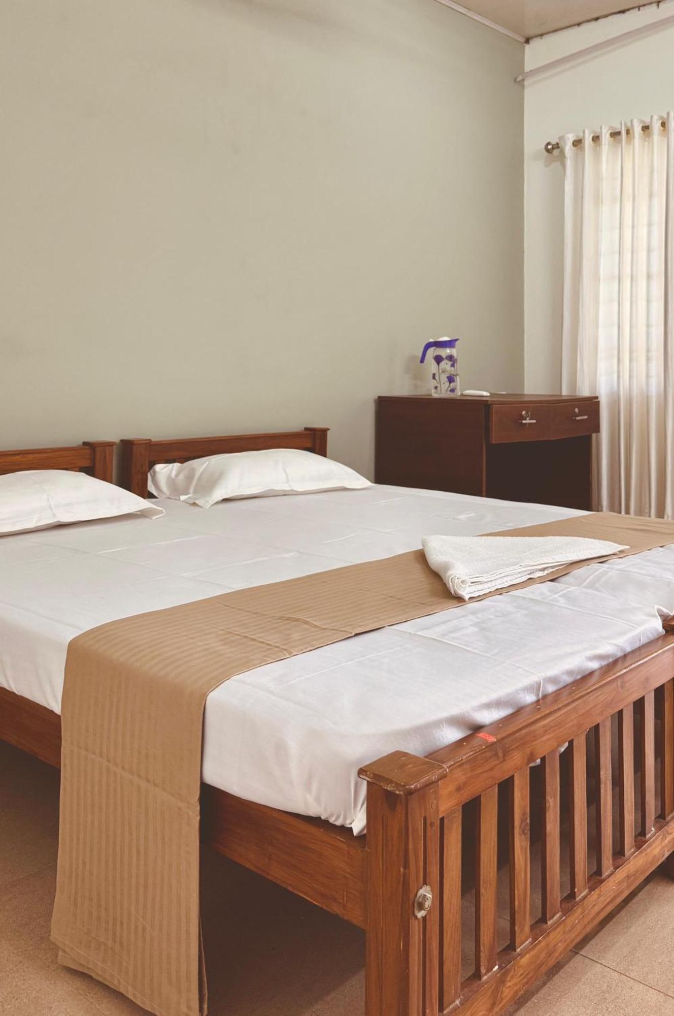 Pamba Inn Alappuzha Экстерьер фото