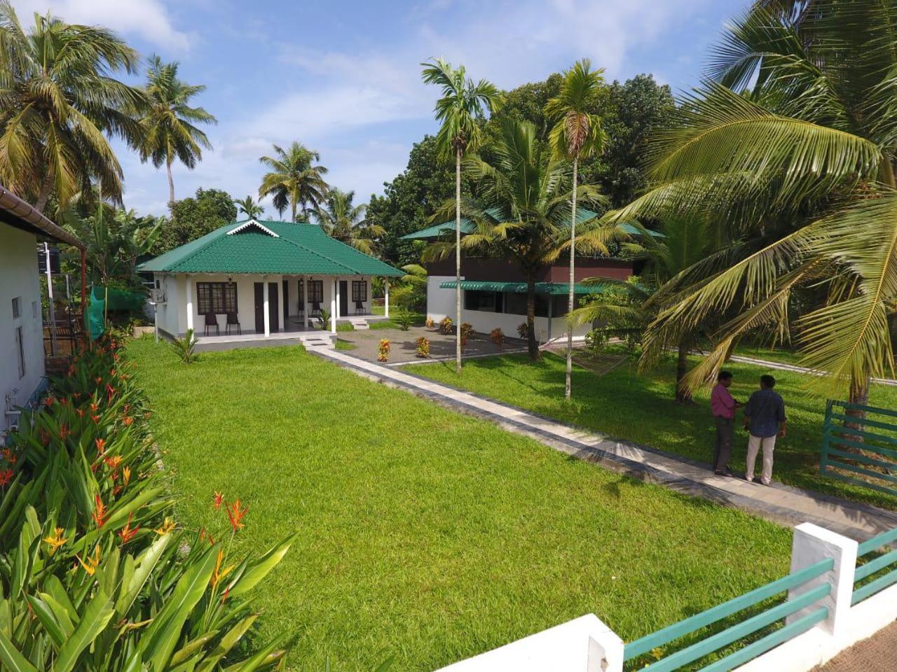 Pamba Inn Alappuzha Экстерьер фото